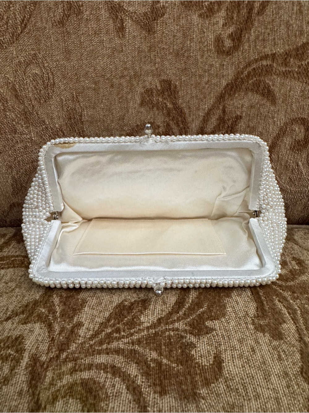 Vintage Pearl Beaded Evening Clutch - White color - Picture 5 of 9